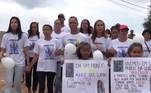 Familiares e amigos de Lara realizaram uma passeata em homenagem à menina