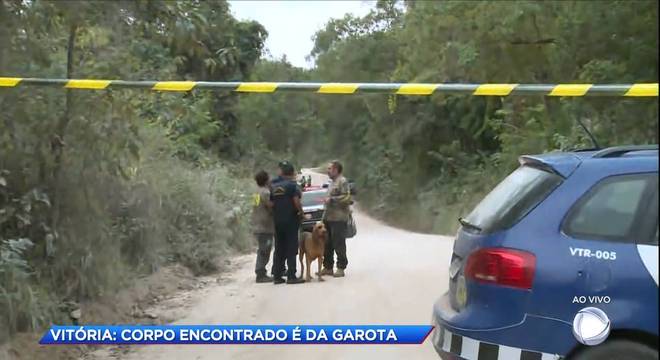 Pai de Vitória se desespera ao saber da morte da filha - RecordTV - R7  Cidade Alerta