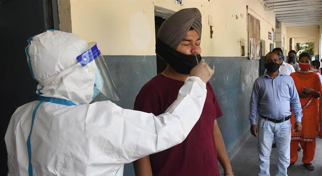 Índia confirmou 74.383 novas infecções nas últimas 24 horas