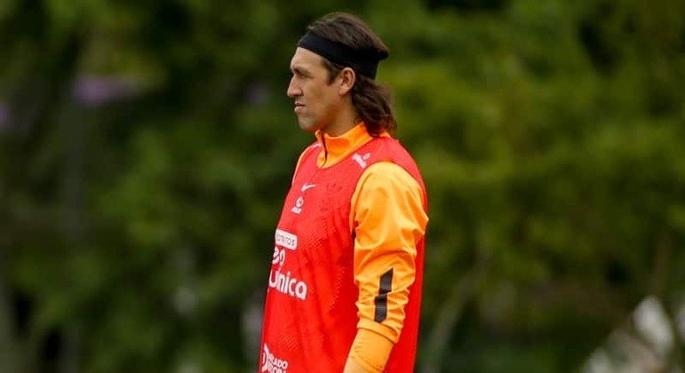 Goleiro Cássio em treino pelo Timão 