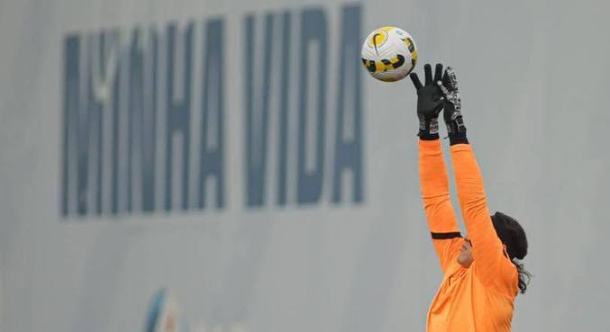 Cássio durante último treino para duelo com o Flamengo nesta quarta à noite