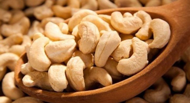 Castanha de caju - calorias presentes e benefícios do consumo