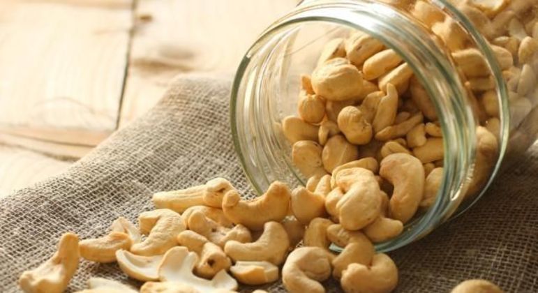 Castanha de caju - calorias presentes e benefícios do consumo