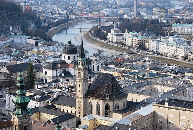 Castillo Moosham (Áustria) - Ali houve o julgamento das mulheres acusadas de serem bruxas de Salzburgo no século 17. Foram mais de 100 execuções e fantasmas rondam o lugar.