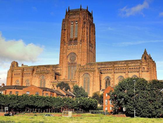 Catedral de Cristo, em Liverpool, na Inglaterra - Fundada em 1904, foi inaugurada em 1978. 