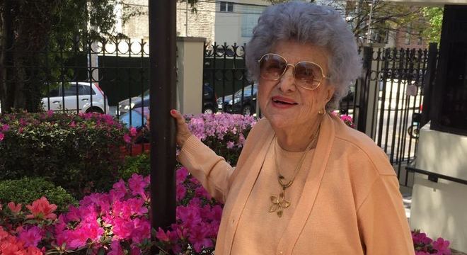 Aos 98 anos, Catharina Fló já fraturou o fêmur duas vezes e se recuperou