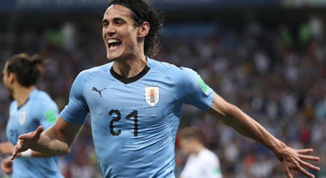 Cavani é um dos maiores ídolos do futebol uruguaio. Mesmo aos 33 anos