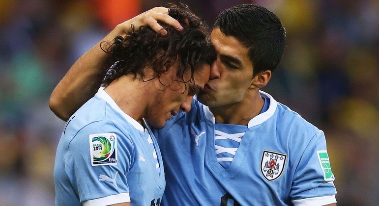 Cavani e Suárez formaram uma dupla histórica com a camisa do Uruguai