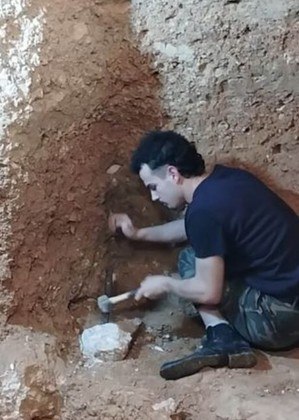 Andres agora é ator e estuda na Escola Superior de Artes Dramáticas localNÃO PERCA: Ele está de volta: mais um pescador fisga peixe dourado com o peso de uma criança de 10 anos