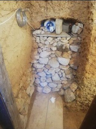 Segundo Andres, a caverna fica a cerca de 5 m abaixo do solo