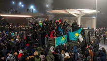 Polícia mata dezenas de manifestantes no Cazaquistão