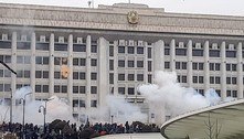 Governo do Cazaquistão renuncia após protestos violentos 
