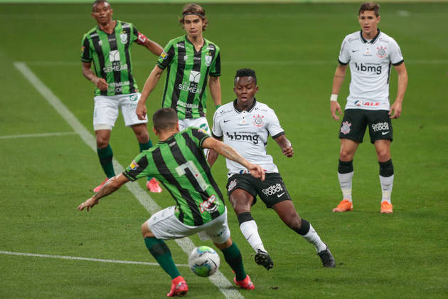 Cazares, Corinthians x América-MG