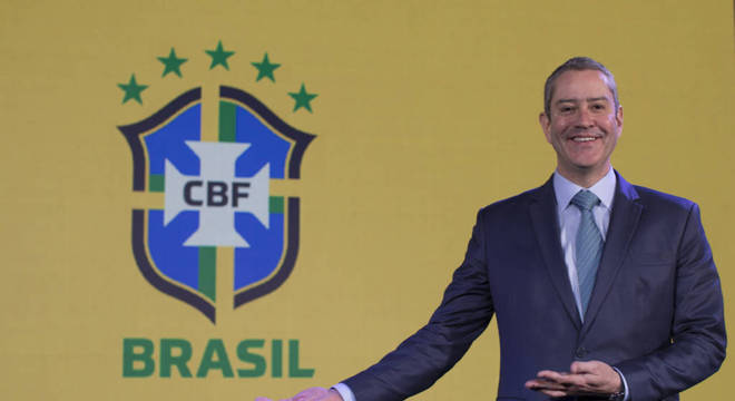 Mesmo sem Copa, CBF e Globo dão pouco tempo para os Estaduais, para tentar  evitar novas surras na audiência, em 2023 - Prisma - R7 Cosme Rímoli