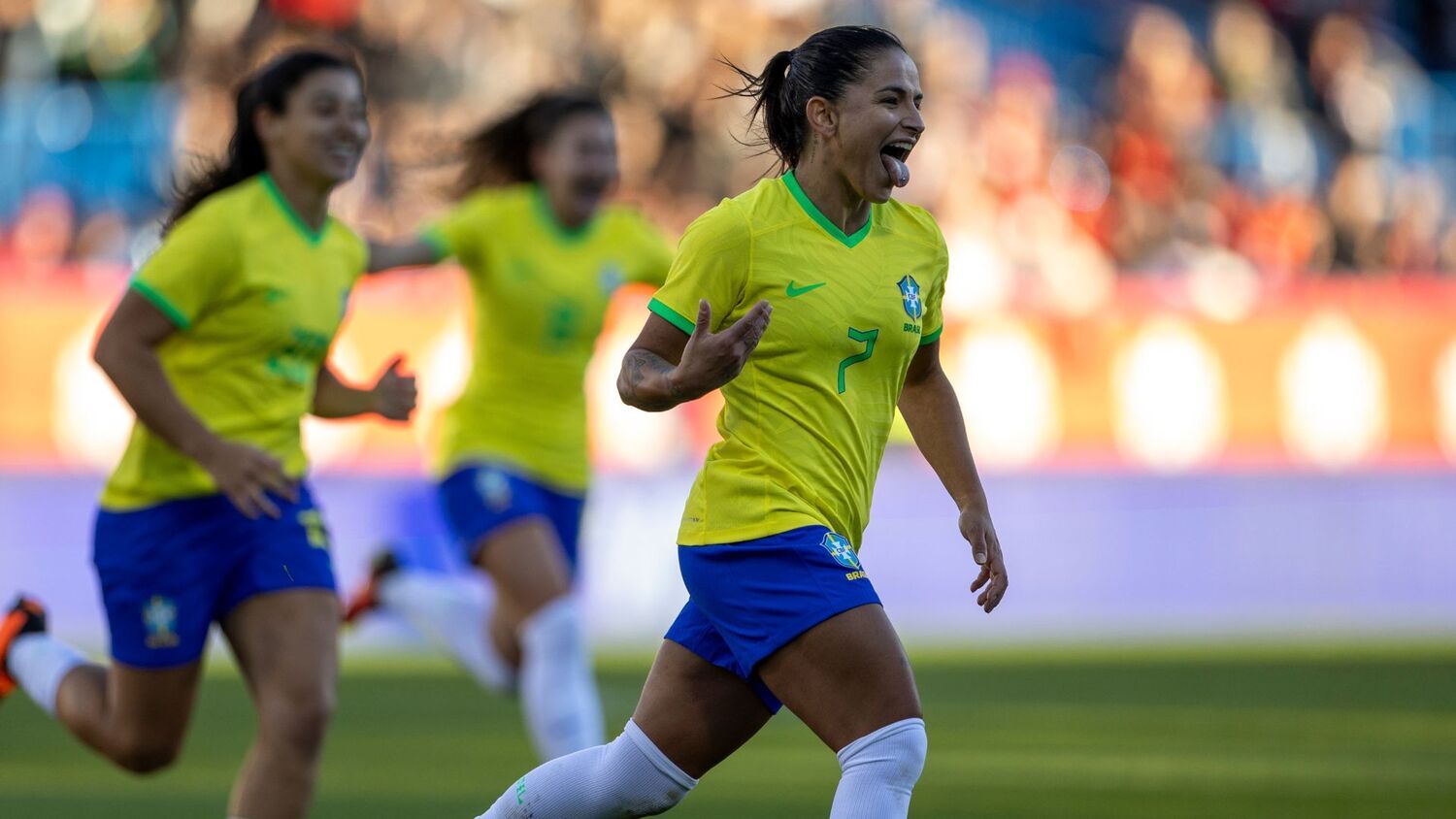 Convocação da seleção feminina: Pia chama Marta e Debinha para a Copa do  Mundo; confira lista - Estadão