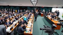 Deputados discutem permanência de Daniel Silveira na CCJ