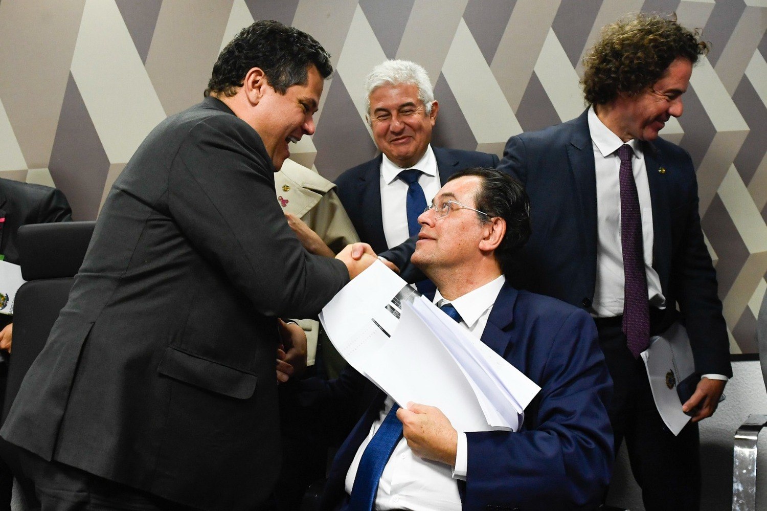 Reforma tributária entra na reta final no Senado; CCJ planeja votá-la nesta terça-feira