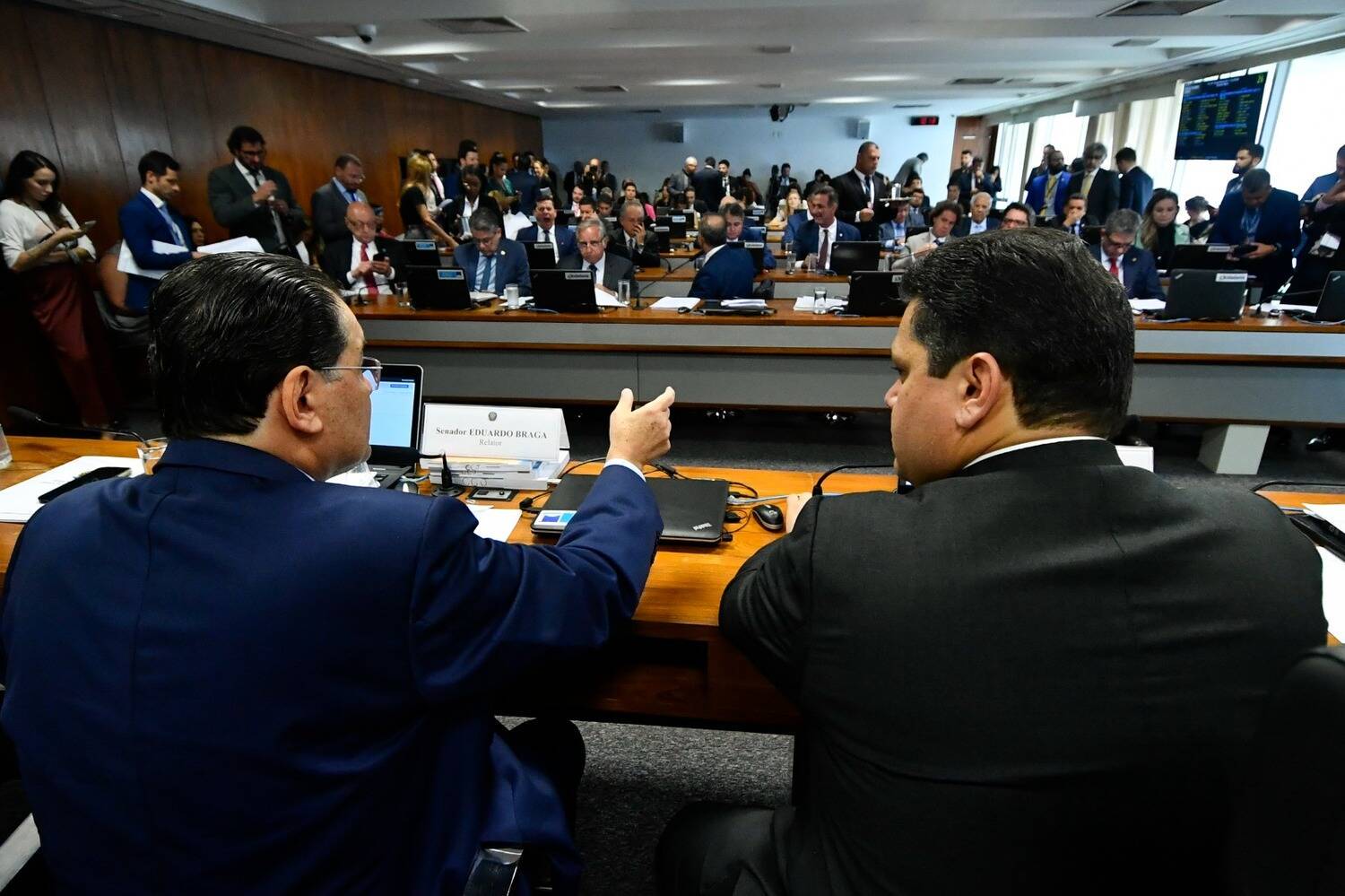 CCJ Do Senado Aprova Proposta Da Reforma Tributária; Texto Vai A ...