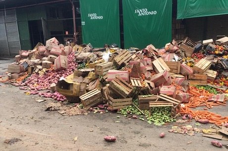 7.000 toneladas de alimentos foram descartadas após inundação