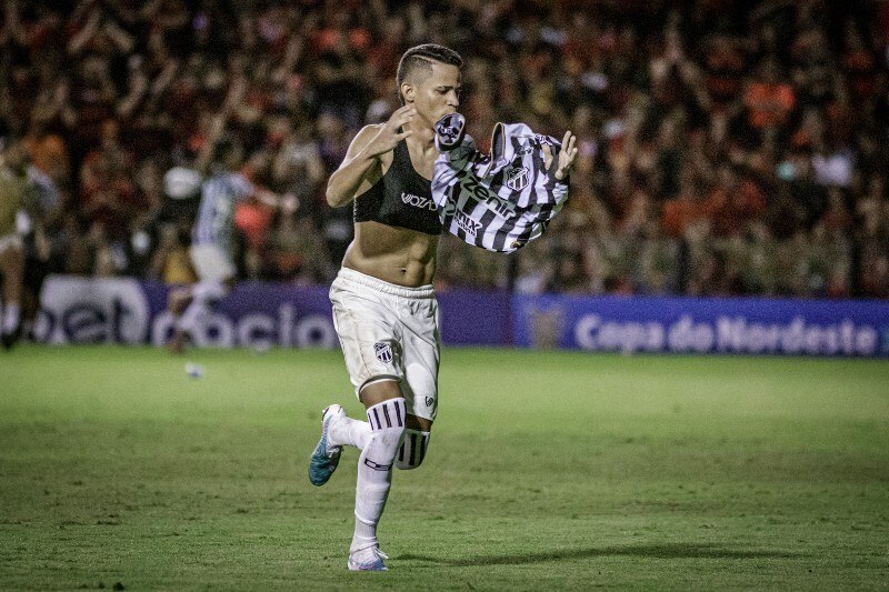 Ceará se classifica nos pênaltis e vai pegar Corinthians na Copa