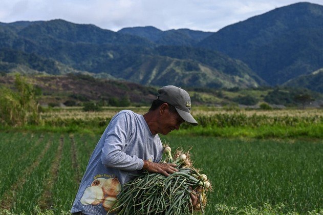 As Filipinas são um dos países mais vulneráveis ao impacto das mudanças climáticas e sofrem com a má alimentação