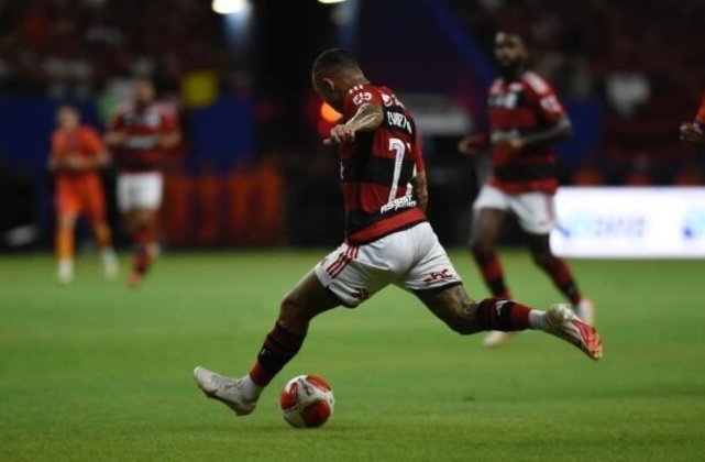 CEBOLINHA: o grande nome do Flamengo na partida deste domingo, Cebolinho foi fundamental na vitória. - Nota: 8,5 - Foto: Marcelo Cortes/Flamengo