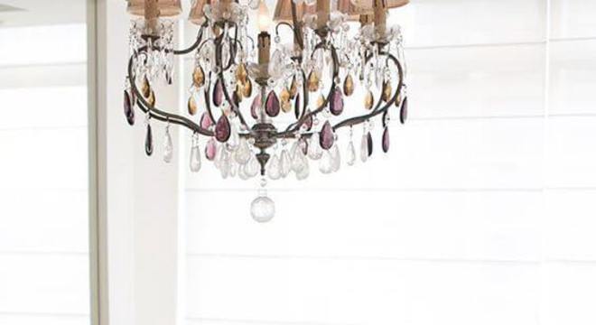 Ceia de ano novo com detalhes em dourado