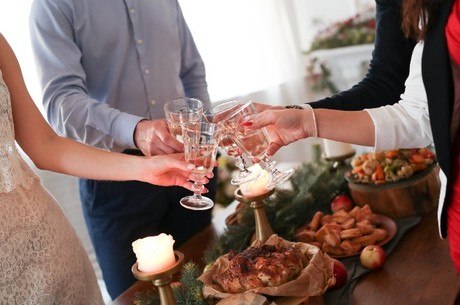 2 litros de suco pode servir até 4 pessoas
