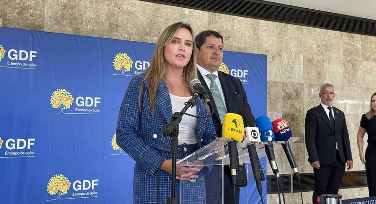 Governadora em exercício Celina Leão durante evento no Palácio do Buriti