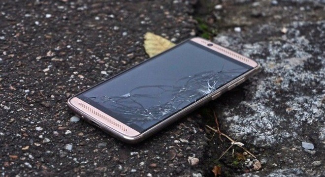 Película para a tela do celular podem evitar prejuízos maiores em uma queda