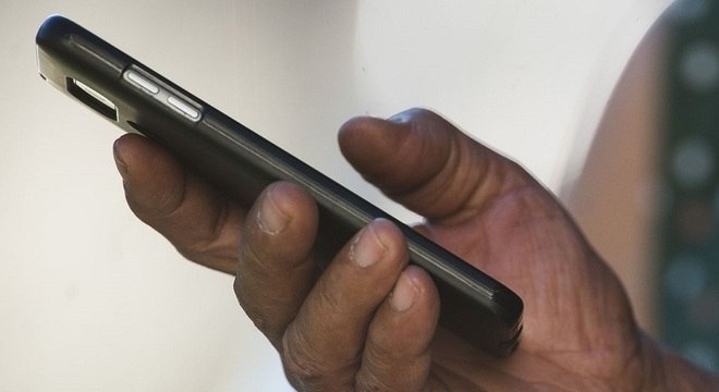 Celular foi praticamente “universalizado” entre os internautas brasileiros