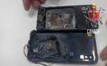 Celular pegou fogo ao ser conectado em tomada