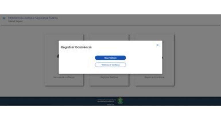 7. Registre a ocorrênciaEm caso de roubo, perda ou furto do aparelho, você ou a pessoa de confiança indicada poderá registrar uma ocorrência. Depois de feita a descrição de quando, onde e como ocorreu o problema, será exibido um número de protocolo, que deve ser guardado. O sistema emitirá alertas para que instituições participantes tomem as providências necessárias. O bloqueio da linha telefônica, por meio do chip, estará disponível no aplicativo a partir de 9 de fevereiro. Até lá, será preciso bloquear a linha com a operadora de telefonia