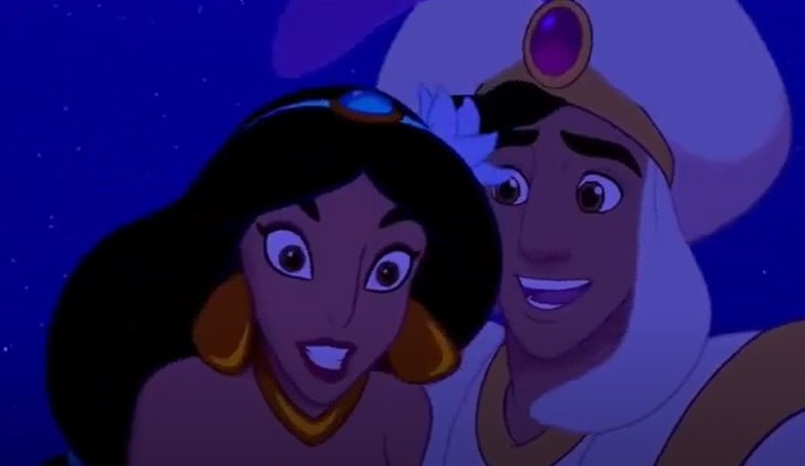 Cena importante número 14: de noite, Jasmine e Aladdin dão um passeio no tapete mágico. Ele conta para ela que é Aladdin, mas que não morava nas ruas de vdd. Na volta eles se beijam.