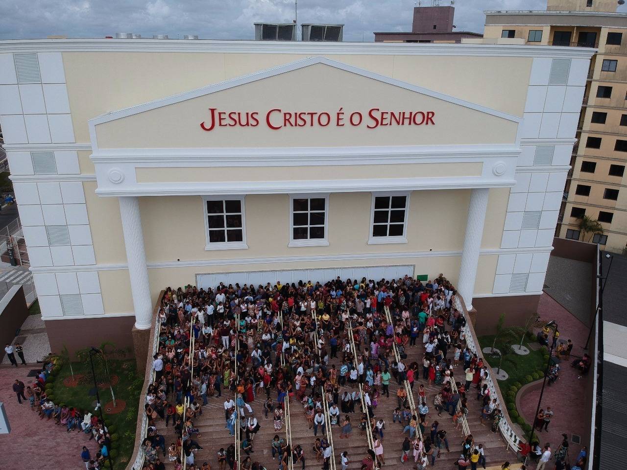 Inauguração de Igreja próximo ao Shopping Riomar causa aglomeração em  Aracaju - Ajunews