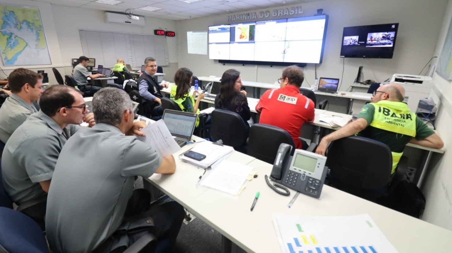 Centro de monitoramento e acompanhamento das manchas de óleo no Nordeste (Márcio Neves/R7)