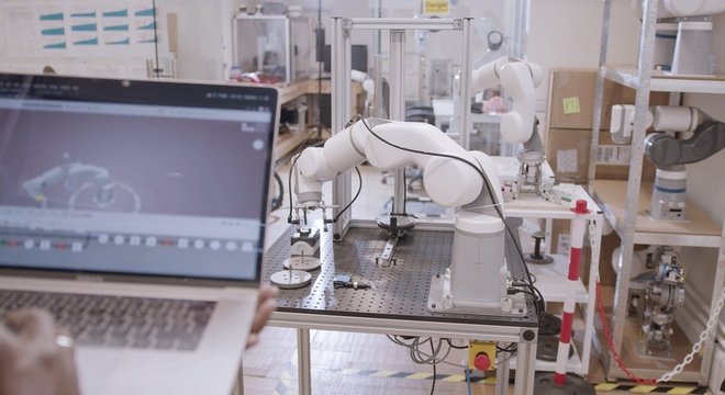 EVA ainda está em fase de testes Escolha e combine