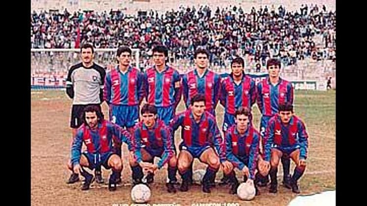 Cerro Porteño (PAR): 27 jogos sem perder (entre 1985 e 1993)