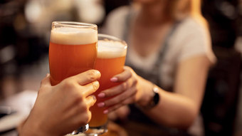 Drinking up to two beers a day does not increase risk of death, study concludes