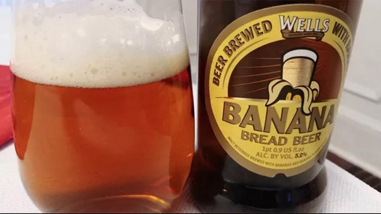 Cerveja de banana - Wells - Tem teor alcoólico de 5,2% e combina o amargor da cerveja tradicional com o dulçor da banana.