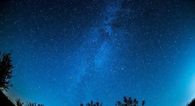 Com céu aberto, será possível ver a chuva de meteoros em regiões longe de cidades