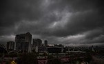 Céu escuro - Barra Funda - Nublado - Frio - Tempo - SP