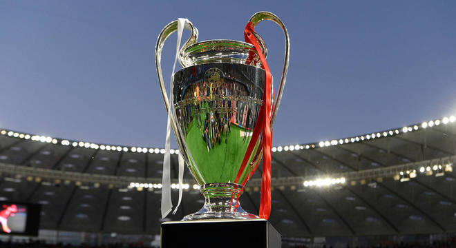 A taça deslumbrante da Champions League