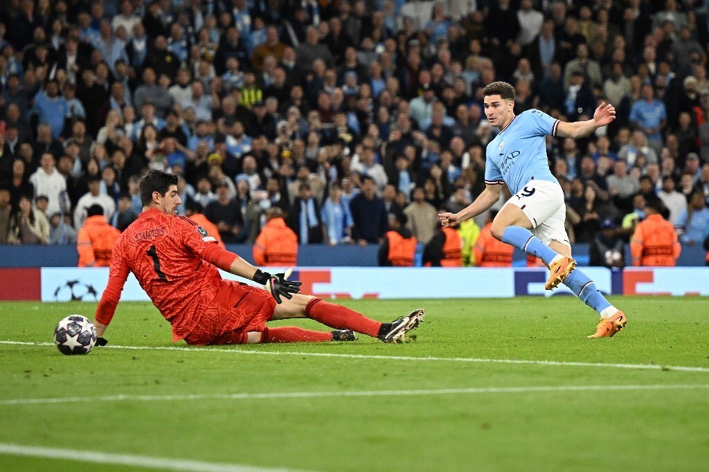 Em casa, Real Madrid empata com Manchester City e deixa decisão para jogo  de volta na Champions - Fotos - R7 Champions League