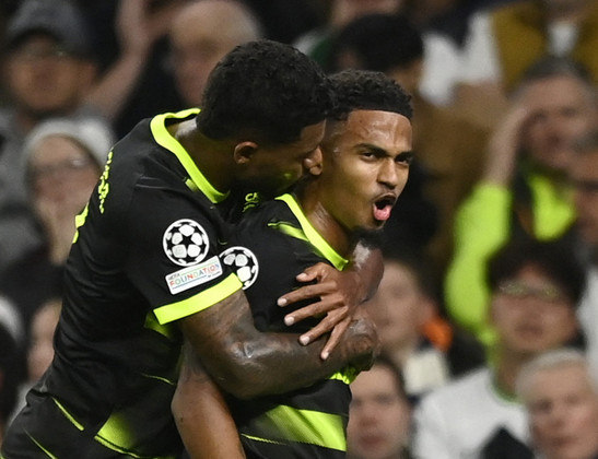 Para o Sporting, Marcus Edwards chutou rasteiro e abriu o placar para os visitantes. No final da segunda etapa, Bentancur recebeu um cruzamento e deixou tudo igual para o time inglês