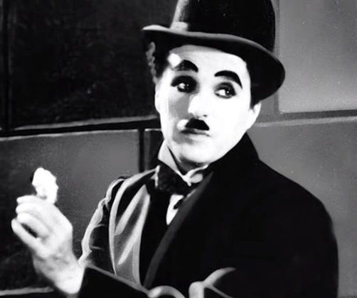 Charlie Chaplin: um dos atores e cineastas mais importantes da história do cinema, Chaplin teve ao todo 11 filhos, com três mulheres diferentes. A última vez que ele se tornou pai foi aos 73 anos, ainda em 1962.