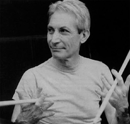 Charlie Watts esteve no Brasil em algumas ocasiões. Uma das mais lembradas ocorreu em 18 de fevereiro de 2006, quando tocou para uma multidão na Praia de Copacabana, no Rio de Janeiro. A passagem mais recente havia sido na turnê Olé, que passou pela América do Sul. No País, a banda se apresentou nos estádios do Maracanã, no Rio, Morumbi, em São Paulo, e Beira-Rio, em Porto Alegre. Os Rolling Stones também se apresentaram em terras brasileiras nas turnês de 1998 e 1995. Na onda de 'lives' que marcou o início da pandemia de covid-19, em abril de 2020, chamou atenção ao se apresentar sorridente durante o One World Together At Home. Como a música estava previamente gravada, sequer gravou o vídeo diante de sua bateria, usando algumas malas e o braço de um sofá como 'instrumento'