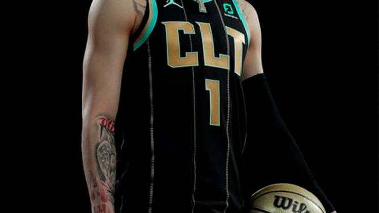 Charlotte Hornets - uniforme City Edition