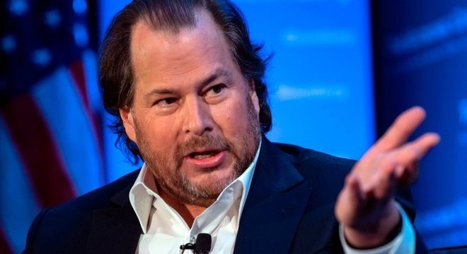 Chefe da Salesforce, Marc Benioff, aconselhou Liu e seus parceiros