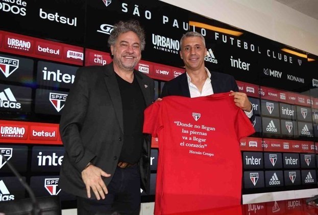 Chegada de Hernán Crespo - Após um processo de entrevistas com os treinadores, o São Paulo anunciou a chegada de Hernán Crespo, então campeão da Sul-Americana com o Defensa y Justicia-ARG. 